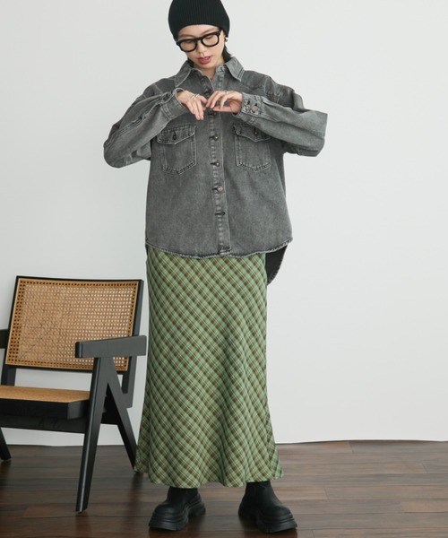 Auntie Rosa Holiday(アンティローザホリデー)の「ケミカルデニムオーバーサイズシャツ(シャツ/ブラウス・レディース・カーキ/ブラック・FREE)」の7枚目の写真
