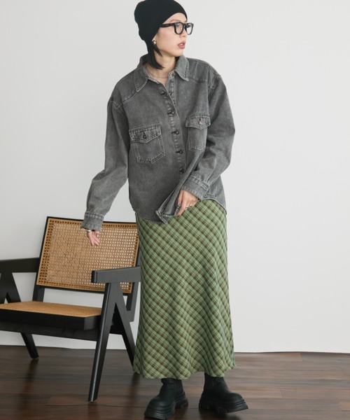Auntie Rosa Holiday(アンティローザホリデー)の「ケミカルデニムオーバーサイズシャツ(シャツ/ブラウス・レディース・カーキ/ブラック・FREE)」の9枚目の写真