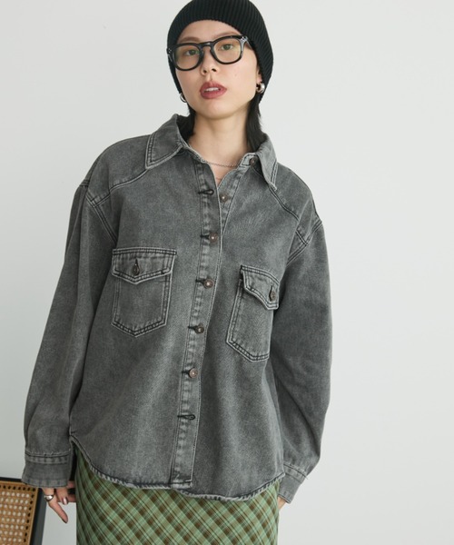 Auntie Rosa Holiday(アンティローザホリデー)の「ケミカルデニムオーバーサイズシャツ(シャツ/ブラウス・レディース・カーキ/ブラック・FREE)」の3枚目の写真