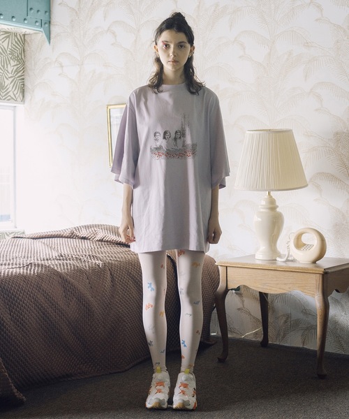 bedsidedrama（ベットサイドドラマ）の「Arts Flare Tee 【Sisters Flare Tee】（Tシャツ/カットソー・レディース・ホワイト/ブラック/ラベンダー・1/2）」の7枚目の写真