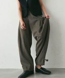 サイドタックカーブパンツ