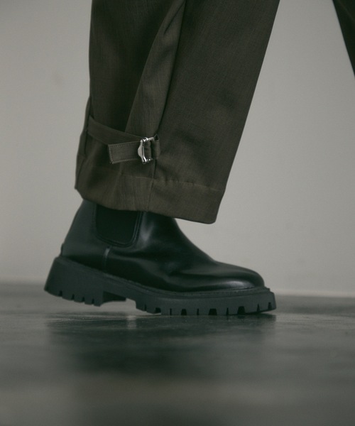 Lutim by u(ルチバイユー)の「サイドタックカーブパンツ(スラックス・レディース・ベージュ/ブラック/グレー・MEDIUM/LARGE)」の9枚目の写真