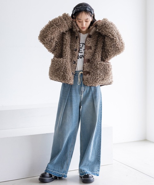 RAGEBLUE（レイジブルー）の「スタンドネック/プードルファーブルゾン（ブルゾン・レディース・ブラウン/ベージュ・FREE）」の5枚目の写真