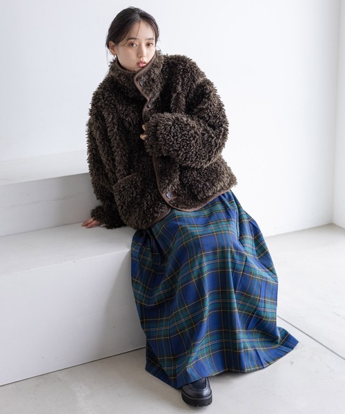 RAGEBLUE（レイジブルー）の「スタンドネック/プードルファーブルゾン（ブルゾン・レディース・ブラウン/ベージュ・FREE）」の16枚目の写真