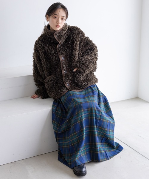 RAGEBLUE（レイジブルー）の「スタンドネック/プードルファーブルゾン（ブルゾン・レディース・ブラウン/ベージュ・FREE）」の17枚目の写真