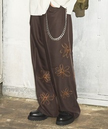 ajouter flow（アジューテフロー）の「【ajouter flow】flower embroidery slacks（スラックス）」