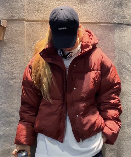 Teem Store(チームストア)の「ベーシック中綿ショート丈フードアウター(ブルゾン・レディース・ホワイト/イエロー/サックスブルー/ブラック/ワイン/ブラウン・M/L)」の6枚目の写真