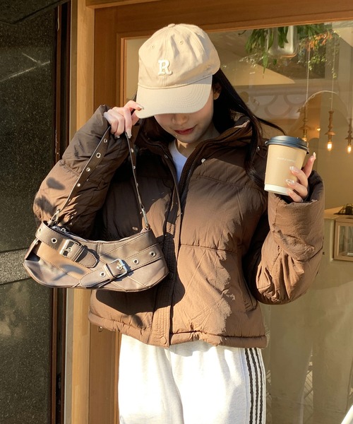 Teem Store(チームストア)の「ベーシック中綿ショート丈フードアウター(ブルゾン・レディース・ホワイト/イエロー/サックスブルー/ブラック/ワイン/ブラウン・M/L)」の11枚目の写真