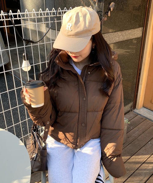Teem Store(チームストア)の「ベーシック中綿ショート丈フードアウター(ブルゾン・レディース・ホワイト/イエロー/サックスブルー/ブラック/ワイン/ブラウン・M/L)」の13枚目の写真