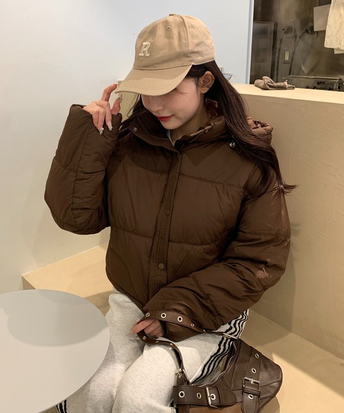 Teem Store(チームストア)の「ベーシック中綿ショート丈フードアウター(ブルゾン・レディース・ホワイト/イエロー/サックスブルー/ブラック/ワイン/ブラウン・M/L)」の16枚目の写真