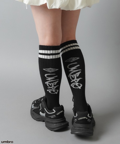 UMBRO(アンブロ)の「【UMBRO/アンブロ】バックロゴハイソックス(ソックス/靴下・レディース・ブラック/グレー/ホワイト・ONESIZE)」の8枚目の写真