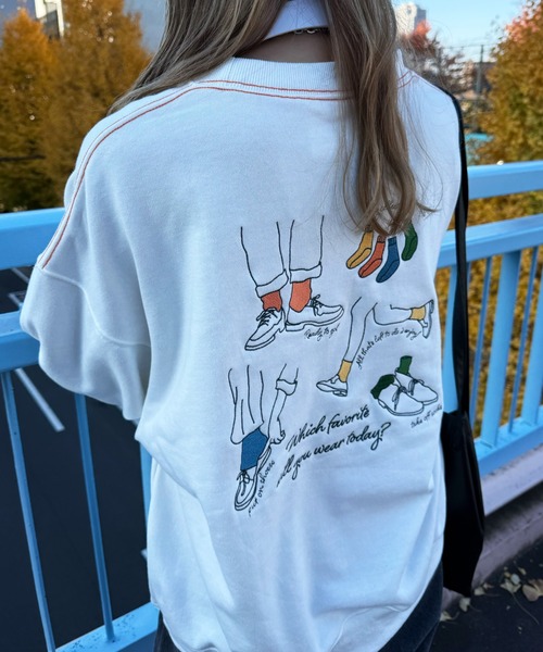 DOUBLE NAME（ダブルネーム）の「My favorite socks刺しゅうプルオーバー（スウェット・レディース・オフホワイト/オレンジ/グレー・FREE）」の4枚目の写真