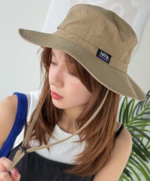 若草色のパリのデザイン・ハットで春気分