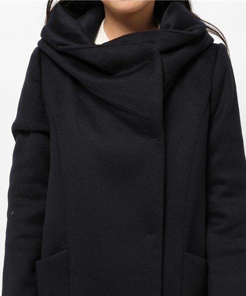 allureville（アルアバイル）の「メルトンビッグスタンド衿フード