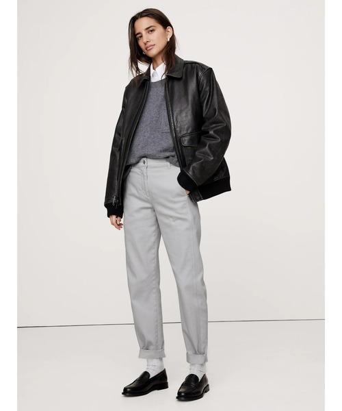 Banana Republic(バナナリパブリック)の「ウィークエンダー バレルレッグ パンツ(チノパンツ・レディース・ブラック/グリーン/アイボリー/ブルーグレー・0/8/6/4/2)」の5枚目の写真
