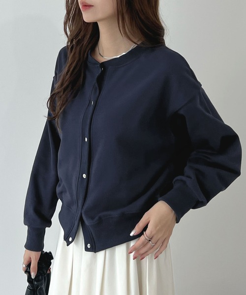 Futier land（フューティアランド）の「[選べる着丈2タイプ]裏毛スナップボタンカーディガントップス（カーディガン/ボレロ・レディース・ネイビー/ベージュ/ライトグレー/ライトイエロー/ライトピンク・MEDIUM/LARGE）」の3枚目の写真