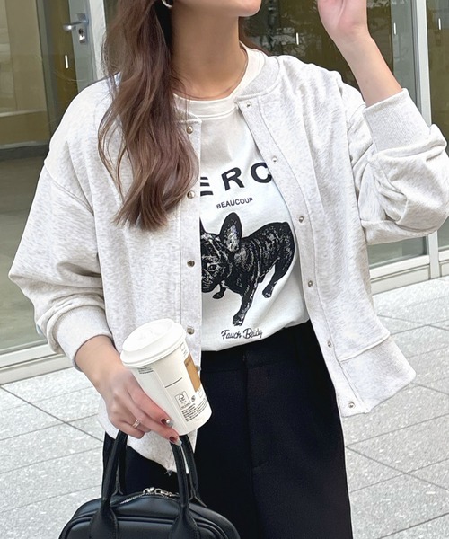 Futier land（フューティアランド）の「[選べる着丈2タイプ]裏毛スナップボタンカーディガントップス（カーディガン/ボレロ・レディース・ネイビー/ベージュ/ライトグレー/ライトイエロー/ライトピンク・MEDIUM/LARGE）」の2枚目の写真