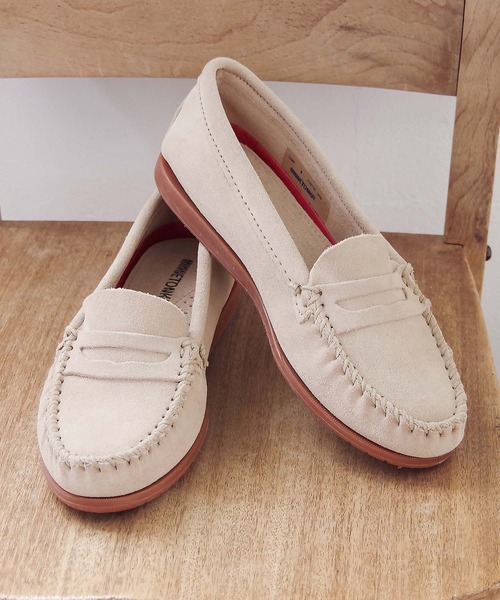 Minnetonka（ミネトンカ）の「【MINNETONKA/ミネトンカ】 ペニーモカシン MELLONY PENNY（モカシン/デッキシューズ・レディース・グレー/ブルー/シルバー/ストーン/ブラウン/コーラル/レモンイエロー/ブラック・5/6/7/8/9）」の2枚目の写真