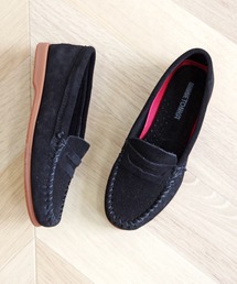 Minnetonka｜ミネトンカのモカシン/デッキシューズ（ブラック