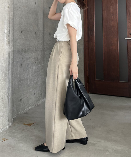 CAPRICIEUX LE'MAGE(カプリシューレマージュ)の「【C.L】【セットアップ対応】マーベルトタックパンツ(その他パンツ・レディース・ベージュ/ブラック・38/36)」の4枚目の写真