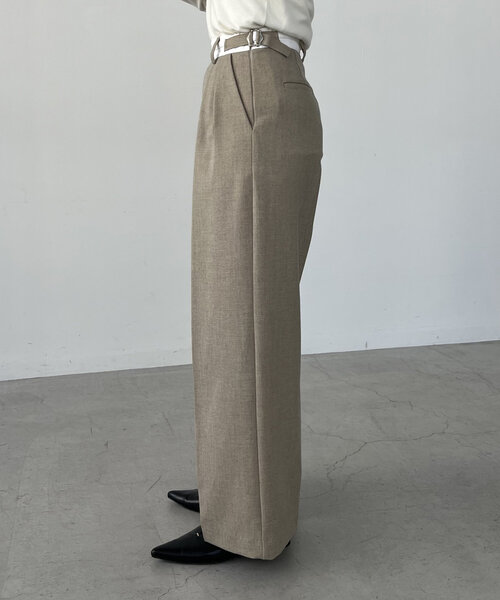 CAPRICIEUX LE'MAGE(カプリシューレマージュ)の「【C.L】【セットアップ対応】マーベルトタックパンツ(その他パンツ・レディース・ベージュ/ブラック・38/36)」の9枚目の写真