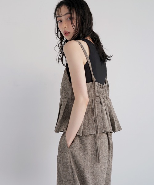 LIAN（リアン）の「プリーツデザインビスチェ（キャミソール・レディース・ブラウン/アイボリー/ブラック/グレー・FREE）」の6枚目の写真