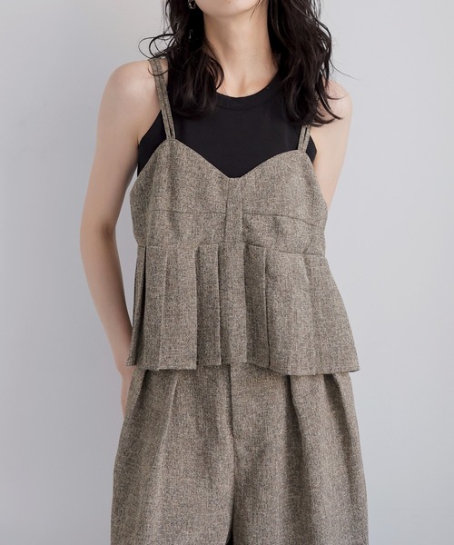 LIAN（リアン）の「プリーツデザインビスチェ（キャミソール・レディース・ブラウン/アイボリー/ブラック/グレー・FREE）」の8枚目の写真