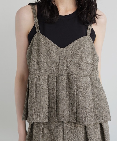 LIAN（リアン）の「プリーツデザインビスチェ（キャミソール・レディース・ブラウン/アイボリー/ブラック/グレー・FREE）」の11枚目の写真