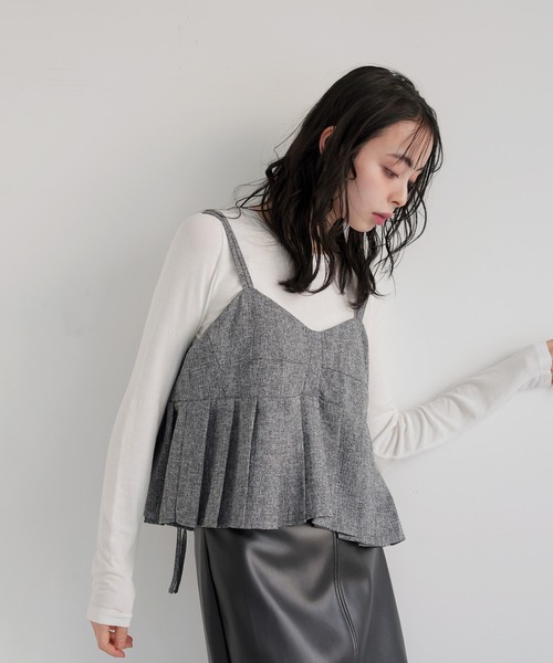 LIAN（リアン）の「プリーツデザインビスチェ（キャミソール・レディース・ブラウン/アイボリー/ブラック/グレー・FREE）」の13枚目の写真