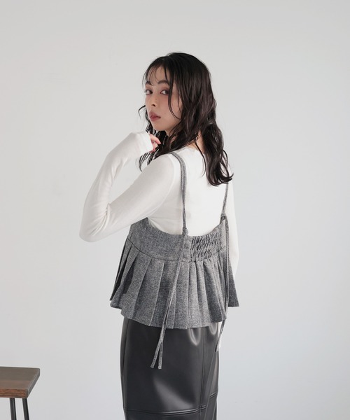 LIAN（リアン）の「プリーツデザインビスチェ（キャミソール・レディース・ブラウン/アイボリー/ブラック/グレー・FREE）」の14枚目の写真