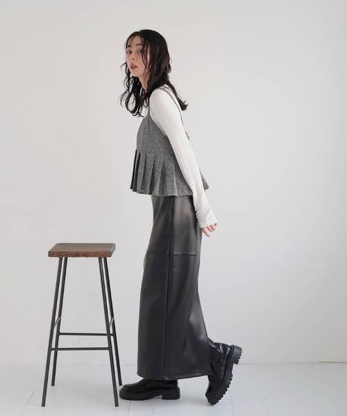 LIAN（リアン）の「プリーツデザインビスチェ（キャミソール・レディース・ブラウン/アイボリー/ブラック/グレー・FREE）」の15枚目の写真