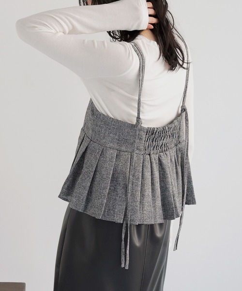 LIAN（リアン）の「プリーツデザインビスチェ（キャミソール・レディース・ブラウン/アイボリー/ブラック/グレー・FREE）」の18枚目の写真