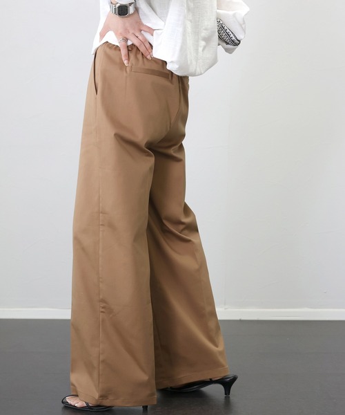 Aletta vita(アレッタビータ)の「【撥水加工】センタープレスストレートパンツ(その他パンツ・レディース・ネイビー/キャメル・M/L)」の6枚目の写真