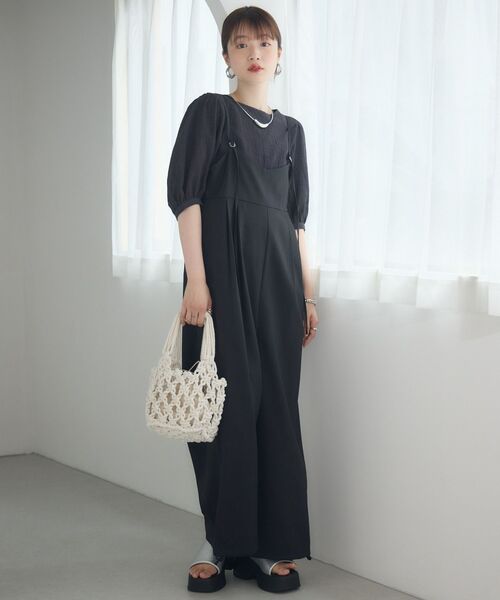 RETRO GIRL（レトロガール）の「ワイドサロペット2way（サロペット/オーバーオール・レディース・ブラック/ナチュラル/チャコールグレー/ベージュ・FREE）」の5枚目の写真