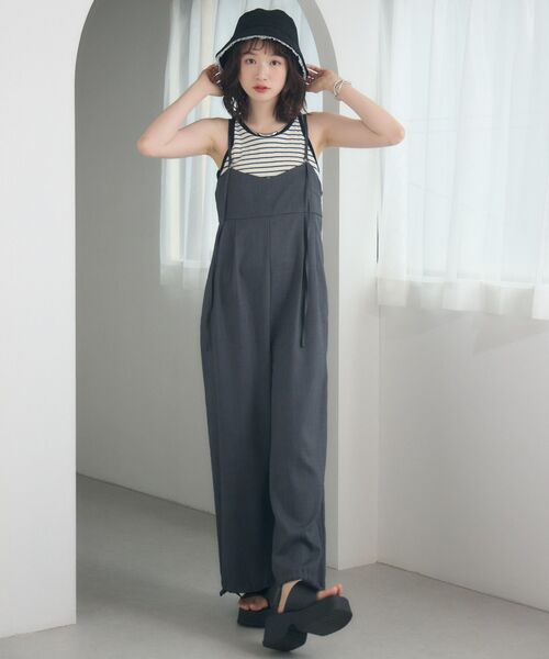 RETRO GIRL（レトロガール）の「ワイドサロペット2way（サロペット/オーバーオール・レディース・ブラック/ナチュラル/チャコールグレー/ベージュ・FREE）」の13枚目の写真