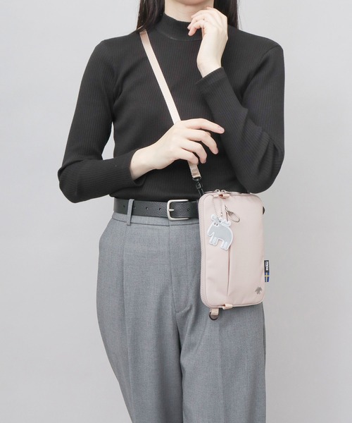 moz(モズ)の「軽量 撥水 ポリエステル 縦横 2WAY スマホ ミニショルダーバッグ(ショルダーバッグ・レディース・ブラック/ブルー/オフホワイト・FREE)」の7枚目の写真