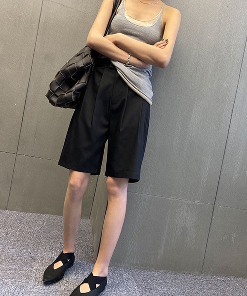 Lace Ladies(レースレディース)の「フロントボタン ダブルタック ハイウエスト ハーフ パンツ(その他パンツ・レディース・ベージュ/ブラック/グレー・S/M/L/XL)」の7枚目の写真