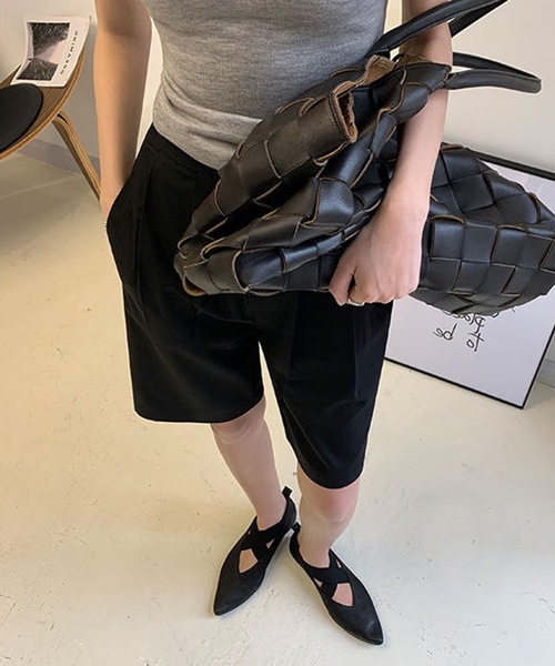 Lace Ladies(レースレディース)の「フロントボタン ダブルタック ハイウエスト ハーフ パンツ(その他パンツ・レディース・ベージュ/ブラック/グレー・S/M/L/XL)」の10枚目の写真