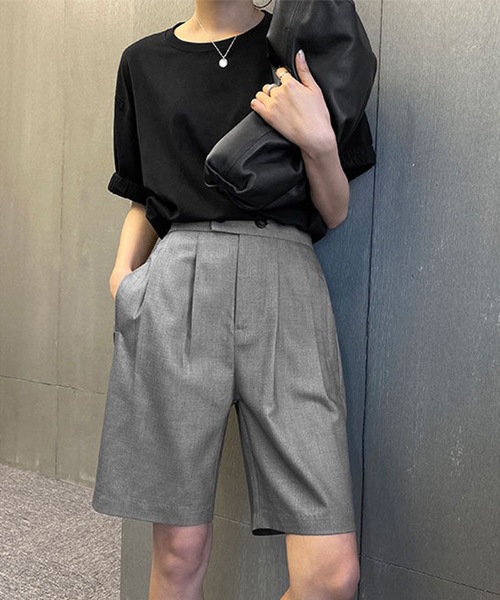 Lace Ladies(レースレディース)の「フロントボタン ダブルタック ハイウエスト ハーフ パンツ(その他パンツ・レディース・ベージュ/ブラック/グレー・S/M/L/XL)」の11枚目の写真