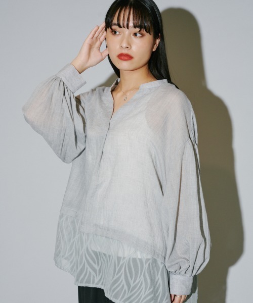 terrace(テラス)の「シアーJQフラッフィーブラウス(シャツ/ブラウス・レディース・グレー/オフホワイト/ブラック・MEDIUM)」の3枚目の写真