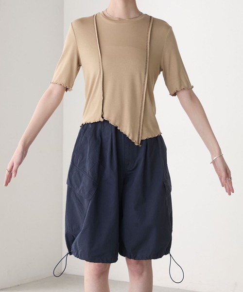 カロメル社　トップス forksy.】アシンメトリーヘムデザイン 配色ステッチ コンパクトT