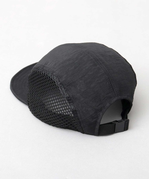 Mr.COVER（ミスターカバー）の「ムラ染風 撥水ナイロン メッシュ切替 ジェット アンパイアキャップ 接触冷感スベリ使用（キャップ・メンズ・ブラック・FREE）」の10枚目の写真