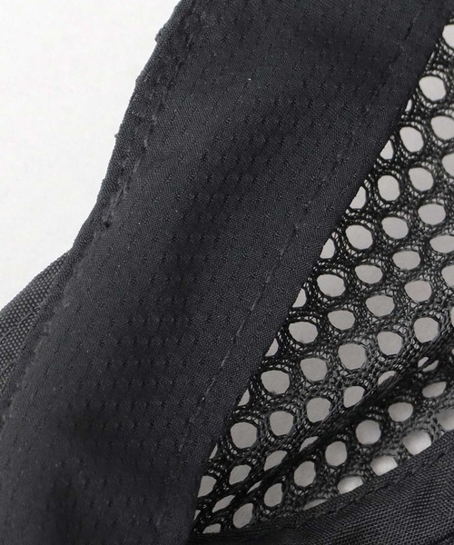 Mr.COVER（ミスターカバー）の「ムラ染風 撥水ナイロン メッシュ切替 ジェット アンパイアキャップ 接触冷感スベリ使用（キャップ・メンズ・ブラック・FREE）」の18枚目の写真