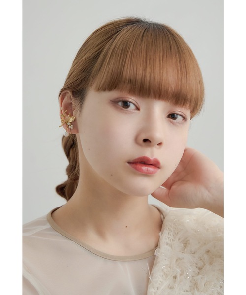 niana（ニアナ）の「リーフパールイヤリング ゴールド シルバー 結婚式 二次会 同窓会 成人式 パーティー お呼ばれ オケージョン フォーマル（イヤリング・レディース・ゴールド/シルバー・FREE）」の3枚目の写真