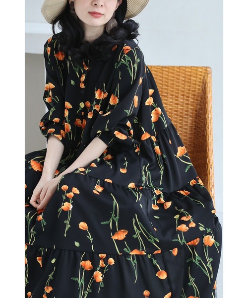 cawaii(カワイイ)の「(黒)夕陽色に染まる花柄ロングワンピース(紐付き)(ワンピース・レディース・ブラック・FREE)」の1枚目の写真