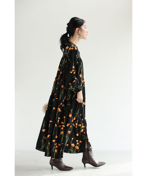cawaii(カワイイ)の「(黒)夕陽色に染まる花柄ロングワンピース(紐付き)(ワンピース・レディース・ブラック・FREE)」の13枚目の写真