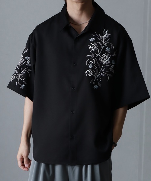welise(ウェライズ)の「【welise/ウェライズ】リッチドレープスムース ”Embroidary”アソートフラワー刺繍 半袖オーバーシャツ(シャツ/ブラウス・メンズ・グレー系その他2/ホワイト系その他/ブラック系その他2/グレー系その他/ホワイト系その他2/ブラック系その他・S/M/L)」の22枚目の写真