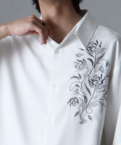 welise(ウェライズ)の「【welise/ウェライズ】リッチドレープスムース ”Embroidary”アソートフラワー刺繍 半袖オーバーシャツ(シャツ/ブラウス・メンズ・グレー系その他2/ホワイト系その他/ブラック系その他2/グレー系その他/ホワイト系その他2/ブラック系その他・S/M/L)」の13枚目の写真
