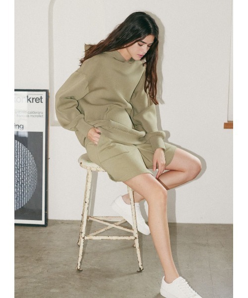 COEL（コエル）の「タックスウェットショートパンツ（その他パンツ・レディース・ネイビー/カーキ・FREE）」の13枚目の写真