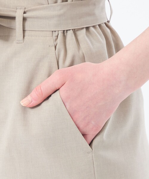 MACKINTOSH PHILOSOPHY（ﾏｯｷﾝﾄｯｼｭ ﾌｨﾛｿﾌｨｰ）の「ドライタッチハイウエストワイドパンツ（その他パンツ・レディース・ベージュ/チャコールグレー・40/38/36）」の9枚目の写真